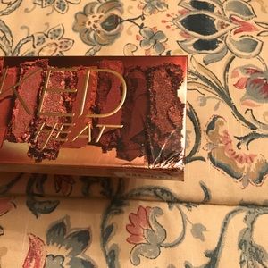 Urban Decay Naked Heat Palette